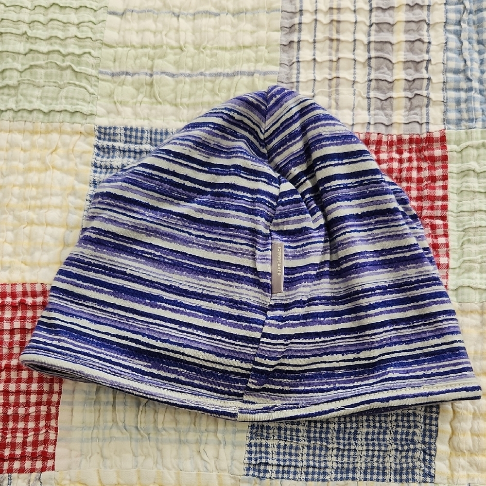 O/S Icebreaker 100% Merino Wool Striped Beanie - Purple and White
